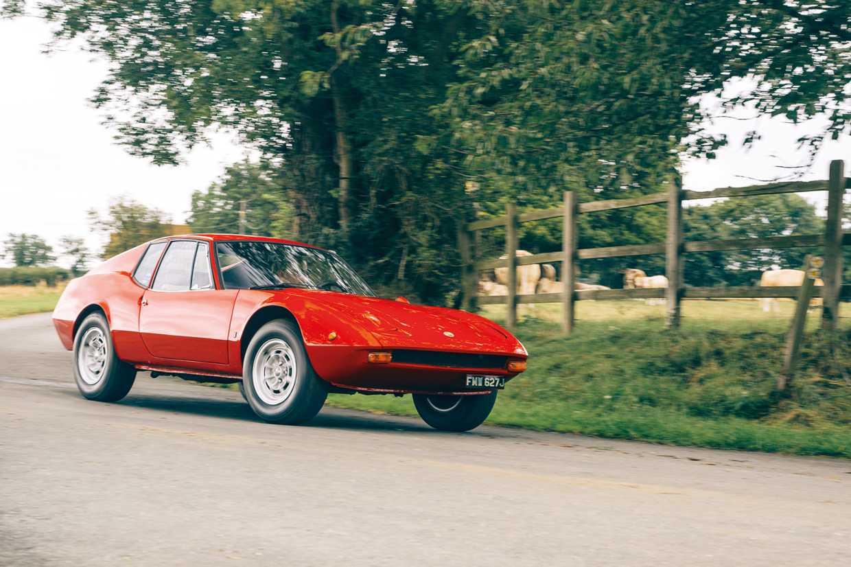 Lombardi Grand Prix supercar in miniature Classic Sports Car